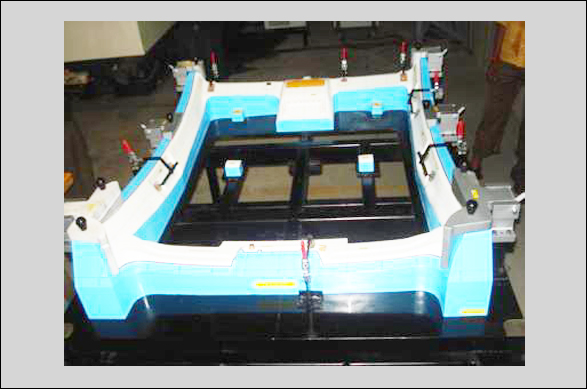 Roof Liner Fixture With Pillar Simulators Manufacturer